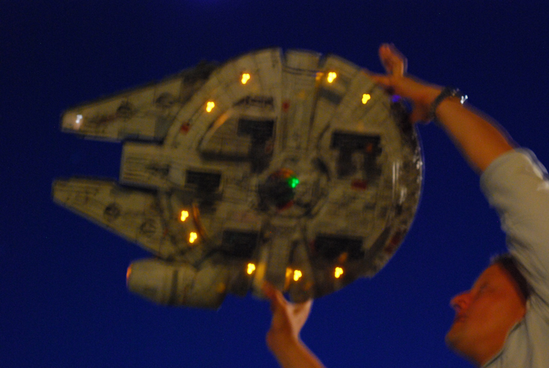 Illustration for article titled Modded Millennium Falcon Can Pass for Real Movie Prop